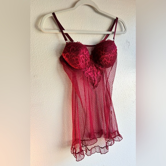 Elegant Lace Babydoll Lingerie in Red - Picture 1 of 5